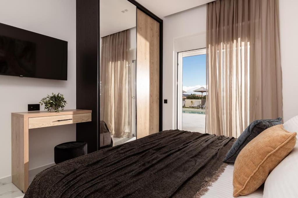 Melissia Luxury Villa *